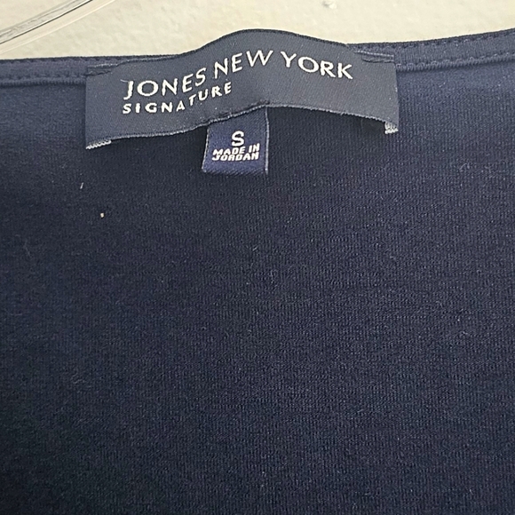 Jones of New York Dark Blue V-Neck Top with Chain Detail Size S - Picture 4 of 5
